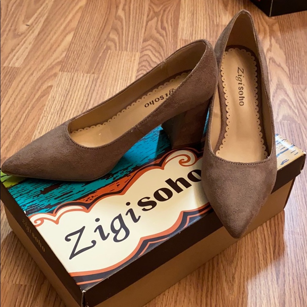 Taupe faux shade heels great condition